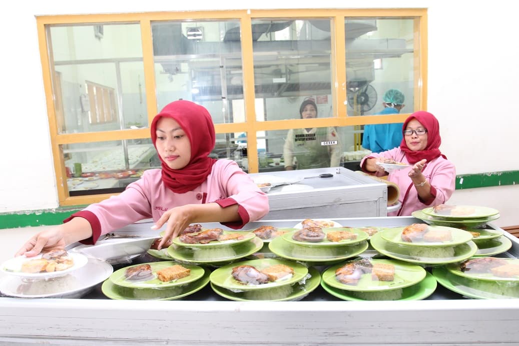 Instalasi Gizi Rumah Sakit Tk.II dr. Soepraoen